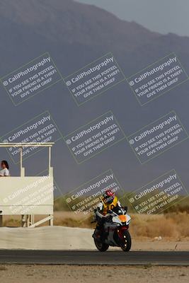 media/Mar-01-2025-Race Pace (Sat) [[ebf7b6e548]]/17-Vested (Turn 16) 210pm/